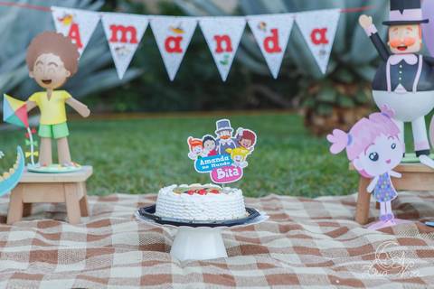 smash the cake amanda rosto ccbb bita mundo personagens'