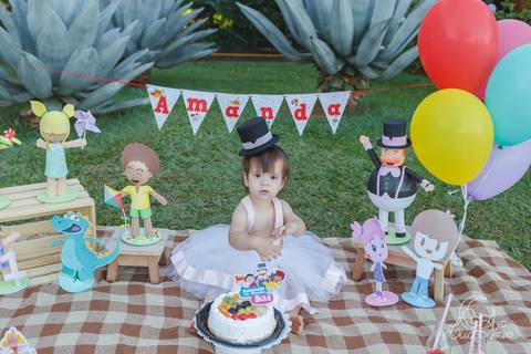 smash the cake amanda rosto ccbb bita mundo personagen'