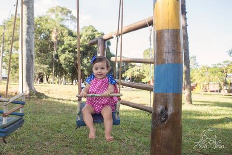 Giovanna smash the cake museu vivo da memoria candanga muito sorriso balanço'