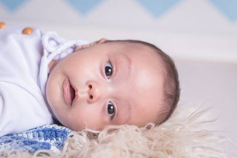 vitor bebe baby book acompanhamento 4 meses azul mardinho azul claro piso de madeira brasilia df pelo azul falso flokati roupa branca olhão'