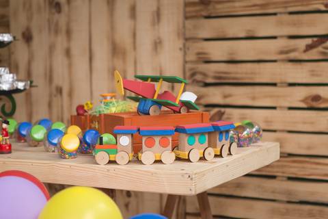 festa de brinquedos antigos  brasilia df trem de madeira'