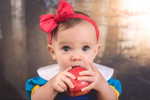 lua nova art e foto leticia amaral franco fotografia book bebe 07 meses ensaio acompanhamento branca de neve floresta maçã'