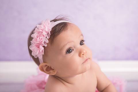 lua nova art e foto leticia amaral franco fotografia book bebe 07 meses ensaio acompanhamento bailarina fundo lilás dentro do berço'