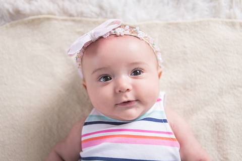 fotografo fotógrafo fotógrafa fotografa bebe acompanhamento brasilia df em casa ensaio na sua 4 meses'