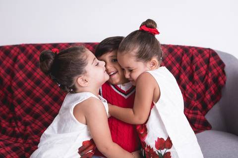 natal christmas baby bebe azul dourado vermelho infantil papai noel santa claus child children criança 5 anos 1 ano 3 anos gêmeas gemeas gêmeos gemeos primos'