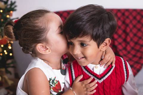 natal christmas baby bebe azul dourado vermelho infantil papai noel santa claus child children criança 5 anos 1 ano 3 anos gêmeas gemeas gêmeos gemeos primos'