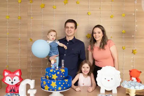 fotografo fotógrafo fotógrafa fotografa brasília brasilia evento festa infantil festa de criança em casa decoração mais bonita pequeno principe bolo mesa  vela decoração decoracao familia família'