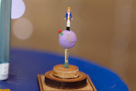 fotografo fotógrafo fotógrafa fotografa brasília brasilia evento festa infantil festa de criança em casa decoração mais bonita pequeno principe bolo mesa  vela decoração decoracao familia família'