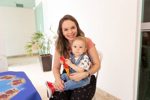 fotografo fotógrafo fotógrafa fotografa brasília brasilia evento festa infantil festa de criança em casa decoração mais bonita pequeno principe bolo mesa  vela decoração decoracao familia família'