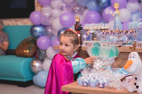 festa infantil 03 anos decoração brasilia brasilia df distrito federal book fotografo fotógrafa fotografa fotografia melhor leticia franco letícia lua nova art arte foto frozen ana elsa bolo mesa gemeas gêmeas irmãs irmas'