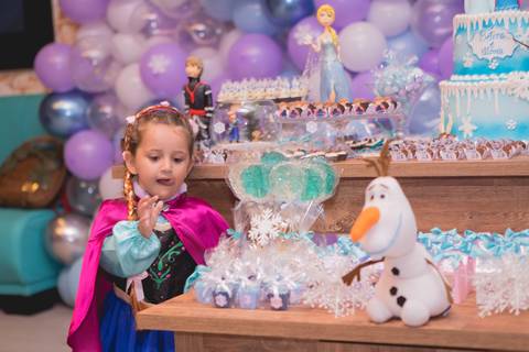 festa infantil 03 anos decoração brasilia brasilia df distrito federal book fotografo fotógrafa fotografa fotografia melhor leticia franco letícia lua nova art arte foto frozen ana elsa bolo mesa gemeas gêmeas irmãs irmas'