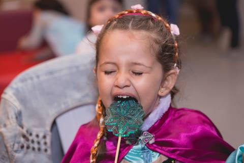 festa infantil 03 anos decoração brasilia brasilia df distrito federal book fotografo fotógrafa fotografa fotografia melhor leticia franco letícia lua nova art arte foto frozen ana elsa bolo mesa gemeas gêmeas irmãs irmas'