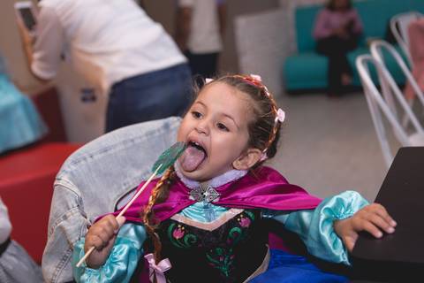 festa infantil 03 anos decoração brasilia brasilia df distrito federal book fotografo fotógrafa fotografa fotografia melhor leticia franco letícia lua nova art arte foto frozen ana elsa bolo mesa gemeas gêmeas irmãs irmas'