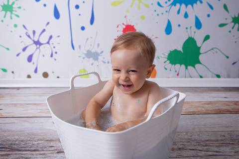 baby bebe brasília brasilia df distrito federal book fotografo fotógrafa fotografa acompanhamento fotografia 12 meses trimestral 1 ano melhor leticia franco letícia lua nova art arte foto smash the cake ensaio com bolo esmagando menino azul cinza splash'