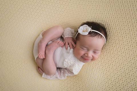 newborn teresa fotografa fotografo fotógrafa brasilia brasília df distrito federal recém nascido baby bebe bebê reborn wrap enrolado rainbow arco iris arco-iris sorriso ninho'