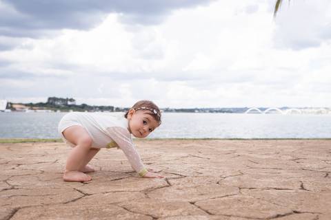 baby bebê bebe família familia brasília brasilia df distrito federal book fotografo fotógrafa fotografa acompanhamento fotografia 9 meses trimestral melhor leticia franco letícia lua nova art arte foto fotografa fotografo parque pontão piquenique'