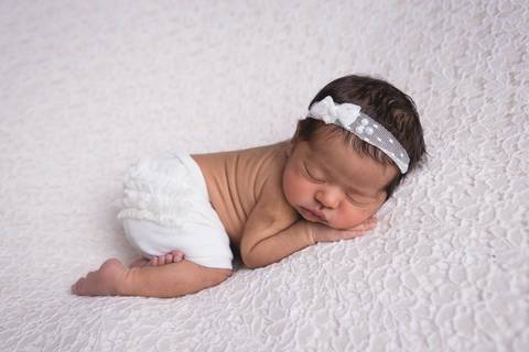 newborn adhara ayla fotografa fotografo fotógrafa brasilia brasília df distrito federal recém nascido baby bebe bebê reborn wrap enrolado gêmeas gêmeos twins saco de batata bumbum'