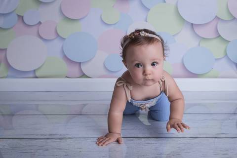 baby bebê bebe família familia brasília brasilia df distrito federal book fotografo fotógrafa fotografa acompanhamento fotografia 9 meses trimestral octogonal melhor leticia franco letícia lua nova art arte foto lilás com rosa azul verde'