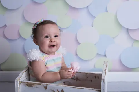 baby bebê bebe família familia brasília brasilia df distrito federal book fotografo fotógrafa fotografa acompanhamento fotografia 9 meses trimestral octogonal melhor leticia franco letícia lua nova art arte foto lilás com rosa azul verde berço arco iris'