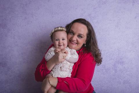 baby bebê bebe família familia brasília brasilia df distrito federal book fotografo fotógrafa fotografa acompanhamento fotografia 9 meses trimestral octogonal melhor leticia franco letícia lua nova art arte foto lilás com rosa azul verde berço arco iris'
