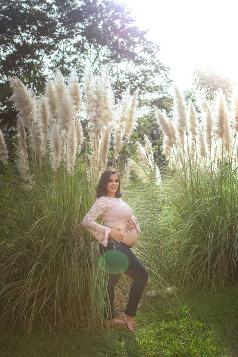 ensaio gestante mamãe lugar dos sonhos jardim botanico bebê recém nascido newborn brasilia fotografa fotografo otógrafa brasília df distrito federal baby bebe reborn df distrito federal book melhor leticia franco letícia lua nova art arte foto jeans'