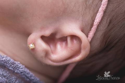 bebê recém nascido newborn brasilia fotografa fotografo fotógrafa brasília df distrito federal baby bebe reborn book melhor leticia franco letícia lua nova art arte foto wrap enrolado'