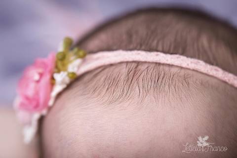 bebê recém nascido newborn brasilia fotografa fotografo fotógrafa brasília df distrito federal baby bebe reborn book melhor leticia franco letícia lua nova art arte foto wrap enrolado'