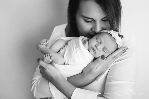 bebê recém nascido newborn brasilia fotografa fotografo fotógrafa brasília df distrito federal baby bebe reborn book melhor leticia franco letícia lua nova art arte foto wrap enrolado'