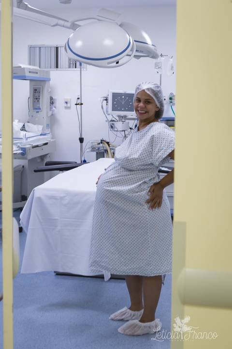 bebê recém nascido newborn maternidade birth nascimento parto cesarea cesáreo brasilia fotografa fotografo fotógrafa brasília df distrito federal baby bebe reborn book melhor leticia franco letícia lua nova art arte foto'