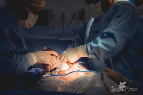 bebê recém nascido newborn maternidade birth nascimento parto cesarea cesáreo brasilia fotografa fotografo fotógrafa brasília df distrito federal baby bebe reborn book melhor leticia franco letícia lua nova art arte foto'