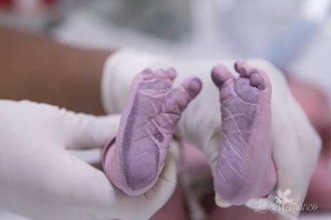 bebê recém nascido newborn maternidade birth nascimento parto cesarea cesáreo brasilia fotografa fotografo fotógrafa brasília df distrito federal baby bebe reborn book melhor leticia franco letícia lua nova art arte foto'