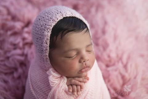 bebê recém nascido newborn brasilia fotografa fotografo fotógrafa brasília df distrito federal baby bebe reborn book melhor leticia franco letícia lua nova art arte foto wrap enrolado'