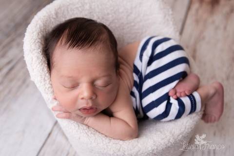 bebê recém nascido newborn brasilia fotografa fotografo fotógrafa brasília df distrito federal baby bebe reborn book melhor leticia franco letícia lua nova art arte foto wrap enrolado '