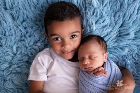 bebê recém nascido newborn brasilia fotografa fotografo fotógrafa brasília df distrito federal baby bebe reborn book melhor leticia franco letícia lua nova art arte foto wrap enrolado '