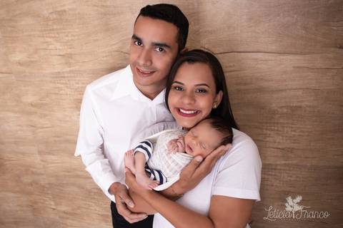 bebê recém nascido newborn brasilia fotografa fotografo fotógrafa brasília df distrito federal baby bebe reborn book melhor leticia franco letícia lua nova art arte foto wrap enrolado '