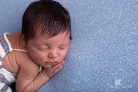 bebê recém nascido newborn brasilia fotografa fotografo fotógrafa brasília df distrito federal baby bebe reborn book melhor leticia franco letícia lua nova art arte foto wrap enrolado '