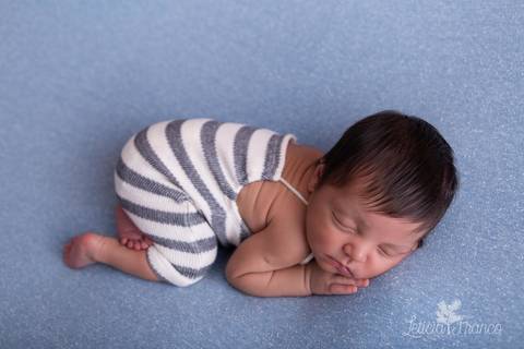 bebê recém nascido newborn brasilia fotografa fotografo fotógrafa brasília df distrito federal baby bebe reborn book melhor leticia franco letícia lua nova art arte foto wrap enrolado '