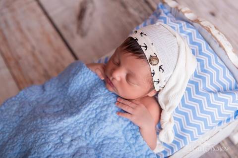 bebê recém nascido newborn brasilia fotografa fotografo fotógrafa brasília df distrito federal baby bebe reborn book melhor leticia franco letícia lua nova art arte foto wrap enrolado '