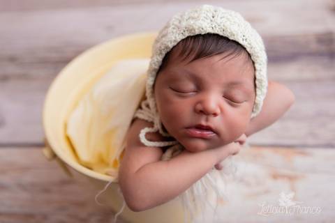 bebê recém nascido newborn brasilia fotografa fotografo fotógrafa brasília df distrito federal baby bebe reborn book melhor leticia franco letícia lua nova art arte foto wrap enrolado '