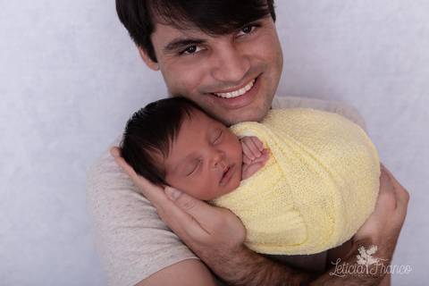 bebê recém nascido newborn brasilia fotografa fotografo fotógrafa brasília df distrito federal baby bebe reborn book melhor leticia franco letícia lua nova art arte foto wrap enrolado '