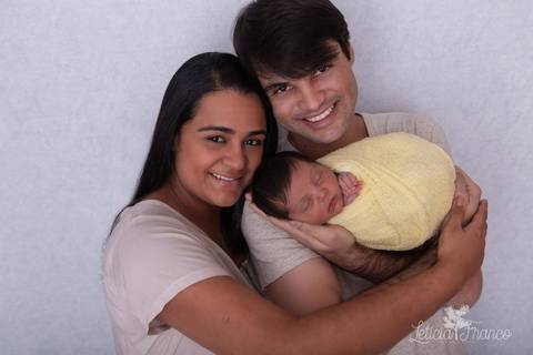 bebê recém nascido newborn brasilia fotografa fotografo fotógrafa brasília df distrito federal baby bebe reborn book melhor leticia franco letícia lua nova art arte foto wrap enrolado '