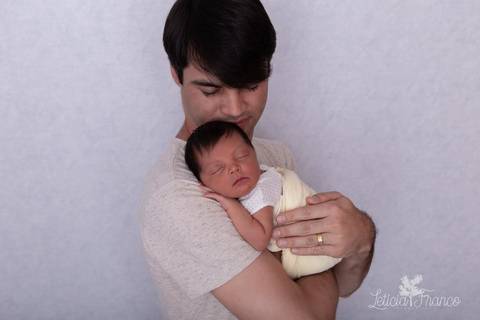 bebê recém nascido newborn brasilia fotografa fotografo fotógrafa brasília df distrito federal baby bebe reborn book melhor leticia franco letícia lua nova art arte foto wrap enrolado '