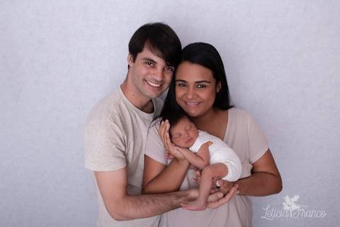 bebê recém nascido newborn brasilia fotografa fotografo fotógrafa brasília df distrito federal baby bebe reborn book melhor leticia franco letícia lua nova art arte foto wrap enrolado '