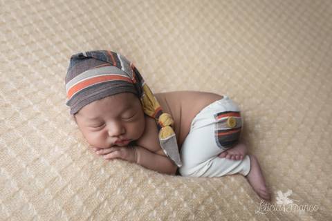 pose do bumbum toca soneca brasília pezinho calça laranja com cinza manta amarela brasília jardim botanico df'