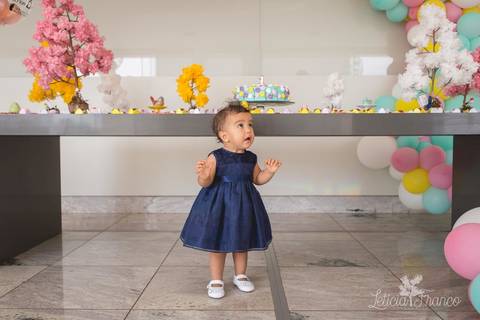  jardim da elena ipes realizado pela fotografa especializada Letícia Franco em Brasília DF festa aniversário de 1 ano primeiro aniversariante'