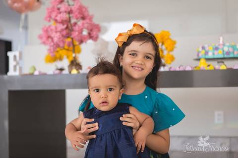 jardim da elena ipes realizado pela fotografa especializada Letícia Franco em Brasília DF festa aniversário de 1 ano primeiro aniversariante'