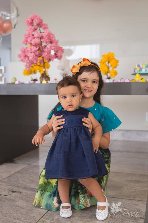 jardim da elena ipes realizado pela fotografa especializada Letícia Franco em Brasília DF festa aniversário de 1 ano primeiro aniversariante'