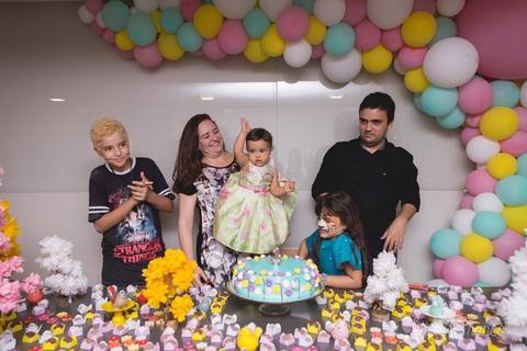 jardim da elena ipes realizado pela fotografa especializada Letícia Franco em Brasília DF festa aniversário de 1 ano primeiro aniversariante'