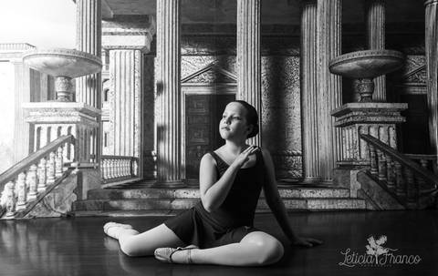 Regina corvello bailarinas fotografadas pela fotografa Letícia Franco no Lago SUl em Brasília DF'