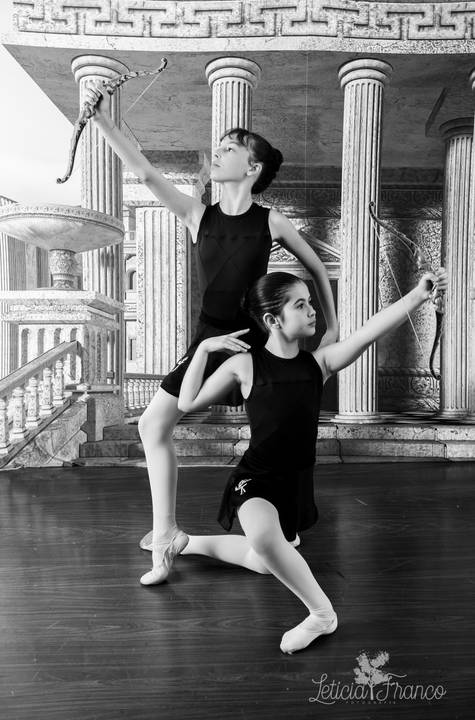 Regina corvello bailarinas fotografadas pela fotografa Letícia Franco no Lago SUl em Brasília DF'